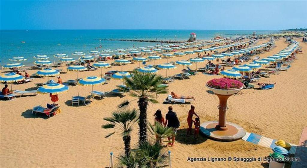 Lignano Riviera villa economica Lignano Sabbiadoro Esterno foto